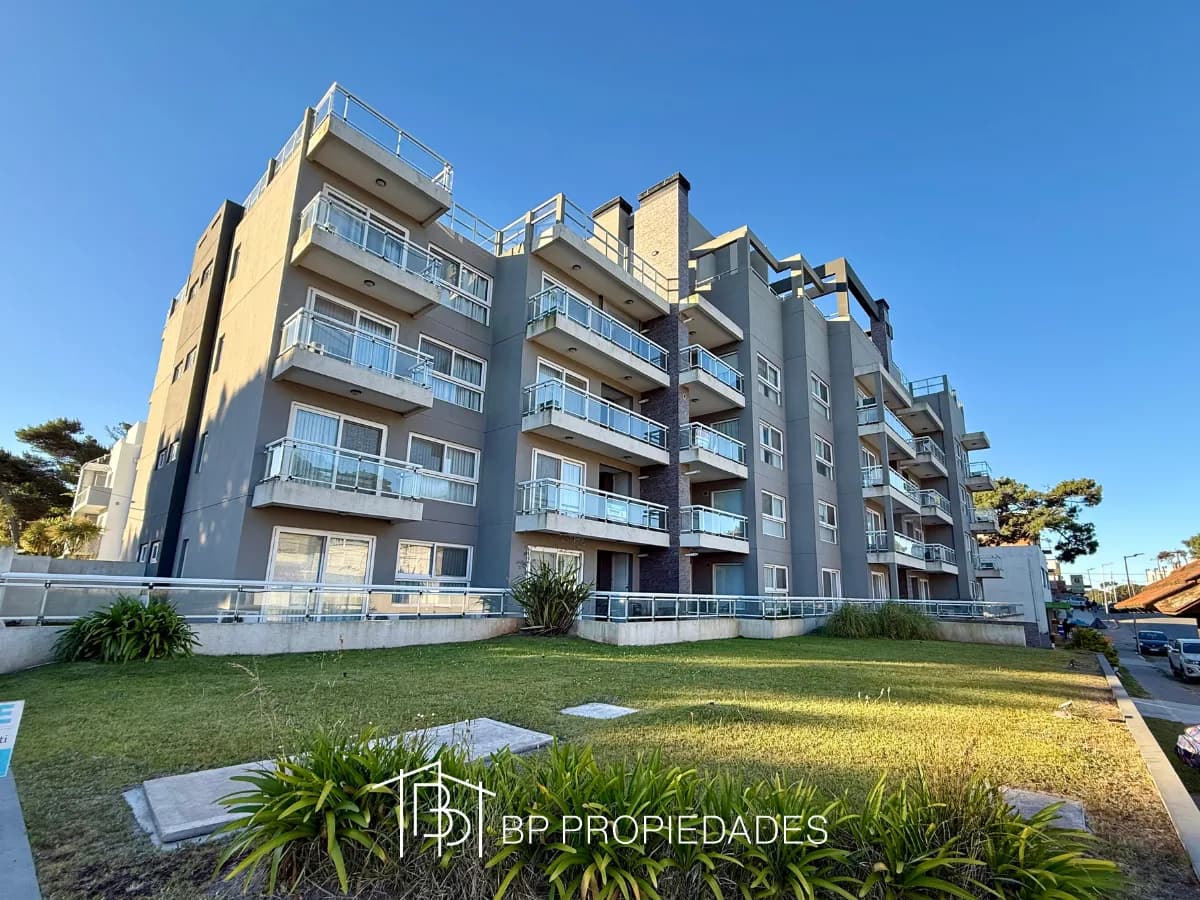 Azopardo al 1000 - PB C, Pinamar